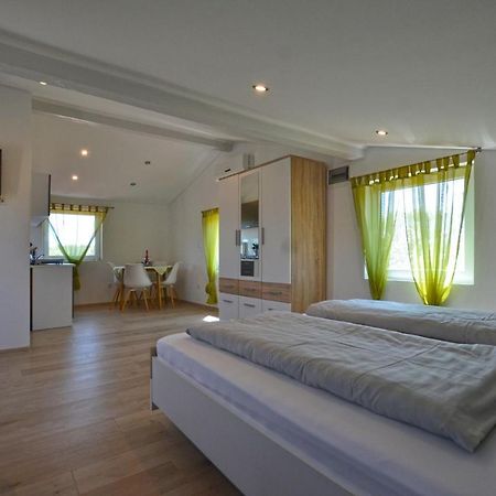 Bavica Apartments ロヴィニ エクステリア 写真