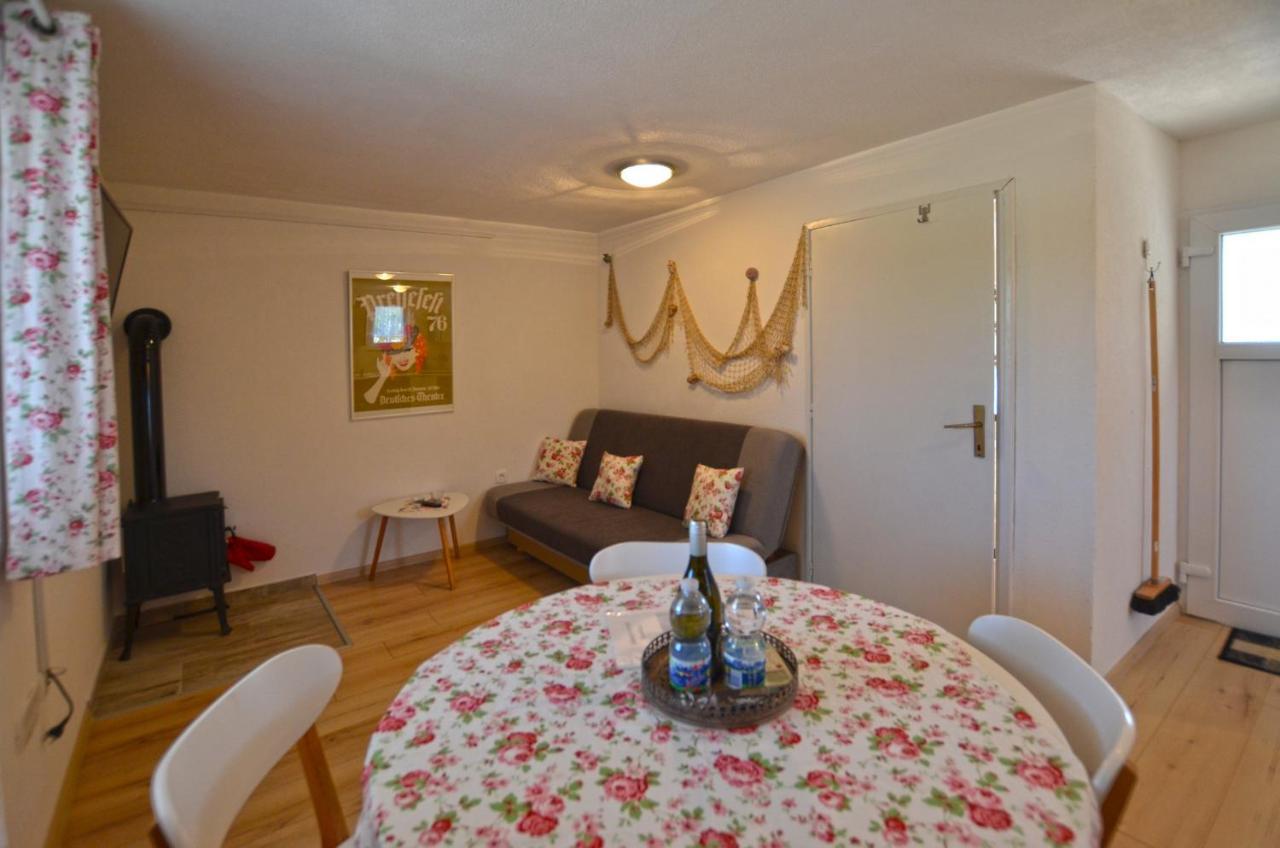 Bavica Apartments ロヴィニ エクステリア 写真