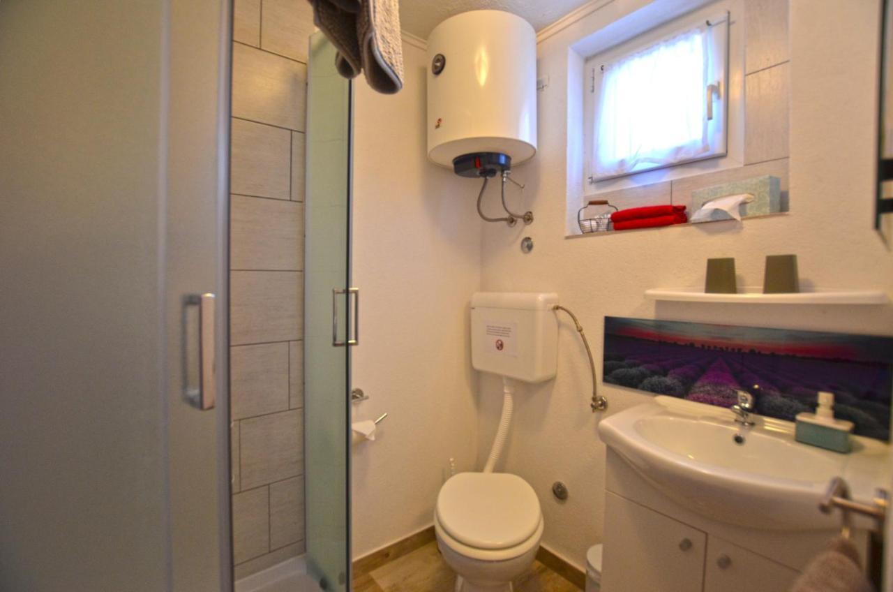 Bavica Apartments ロヴィニ エクステリア 写真